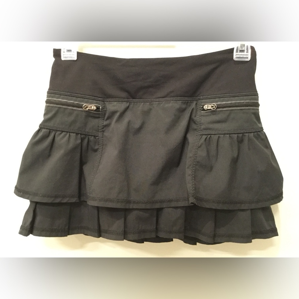 Lululemon Run Your Heart Out Skirt ~ Sz 2 ~ Black ~ Tiered Ruffles ~ EUC